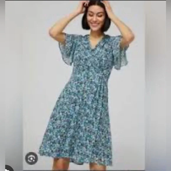 👗Floral Wrap Dress💗 - Picture 2 of 8